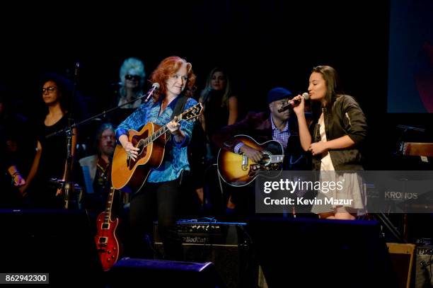 Honoree Bonnie Raitt performs onstage during the Little Kids Rock Benefit 2017 at PlayStation Theater on October 18, 2017 in New York City.