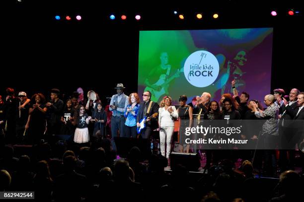 Keb' Mo', Bonnie Raitt, Elvis Costello, Darlene Love and Bettye LaVette perform onstage during the Little Kids Rock Benefit 2017 at PlayStation...