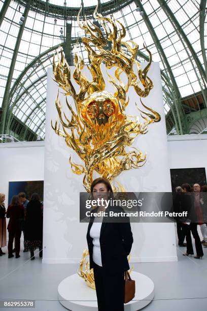 Carole Amiel attends the FIAC 2017 - International Contemporary Art Fair : Press Preview at Le Grand Palais on October 18, 2017 in Paris, France.