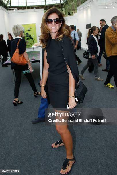 Nicki Spielberg attends the FIAC 2017 - International Contemporary Art Fair : Press Preview at Le Grand Palais on October 18, 2017 in Paris, France.
