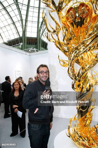 Host Cyrille Eldin attends the FIAC 2017 - International Contemporary Art Fair : Press Preview at Le Grand Palais on October 18, 2017 in Paris,...