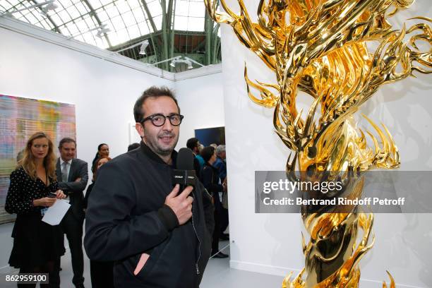 Host Cyrille Eldin attends the FIAC 2017 - International Contemporary Art Fair : Press Preview at Le Grand Palais on October 18, 2017 in Paris,...