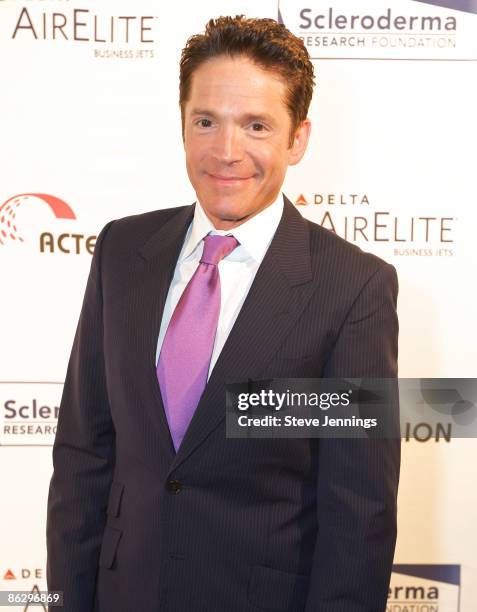 Musician Dave Koz attends The Scleroderma Research Foundation's "Cool Comedy - Hot Cuisine" at San Francisco Palace Hotel on April 29, 2009 in San...