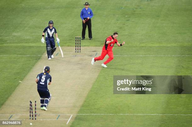 Daniel Worrall of the Redbacks celebrates taking the first wicket of Aaron Finch of the Bushrangers during the JLT One Day Cup match between South...