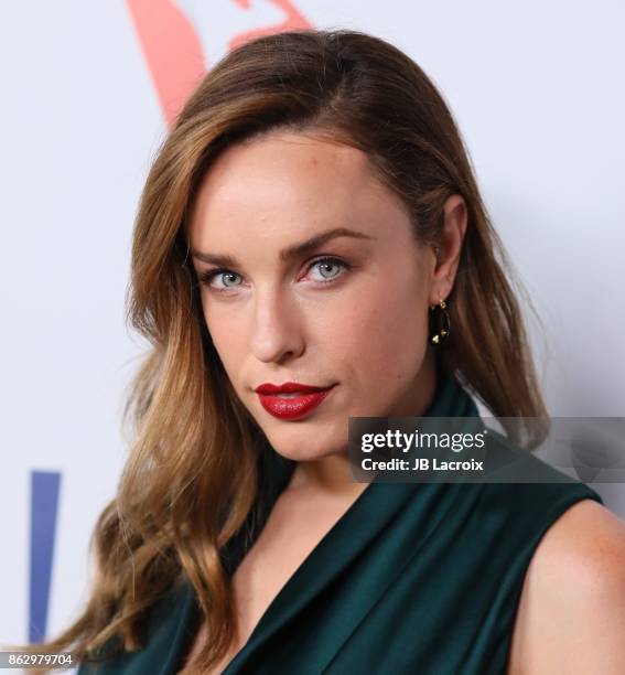 Jessica McNamee attends the 6th Annual Australians in film award & benefit dinner on October 16, 2017 in Hollywood, California.