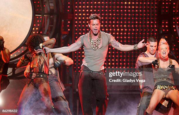 Ricky Martin Riendose 470 Ricky Vega Stock Photos, High-Res Pictures, and Images - Getty Images