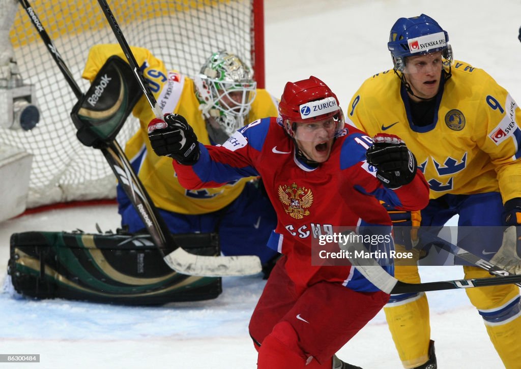 Russia v Sweden - IIHF World Championship