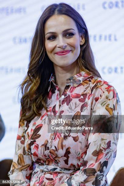 Model Eva Gonzalez attends the 'Algo que compartir' campaign presentation at Mr. Fox studio on October 19, 2017 in Madrid, Spain.