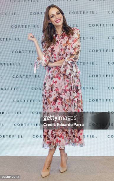 Model Eva Gonzalez attends the 'Algo que compartir' campaign presentation at Mr. Fox studio on October 19, 2017 in Madrid, Spain.