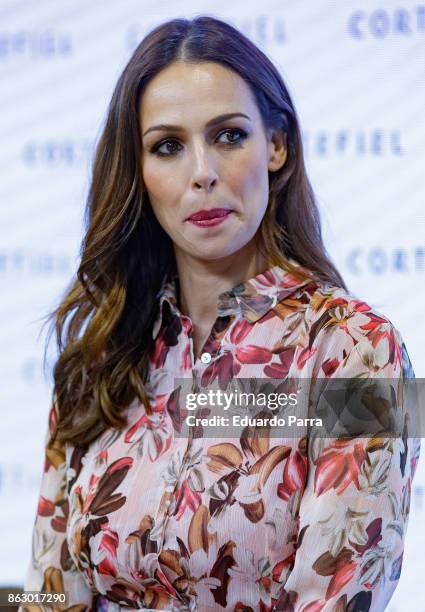 Model Eva Gonzalez attends the 'Algo que compartir' campaign presentation at Mr. Fox studio on October 19, 2017 in Madrid, Spain.