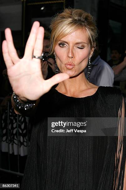 Model Heidi Klum arrives on the red carpet of the Los Angeles premiere of "Star Trek" at the Grauman's Chinese Theater on April 30, 2009 in...