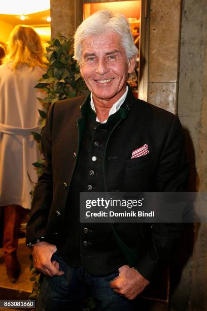 Frederic Meisner attends the 'Bayern - sagenhaft' Premiere at Filmtheater Sendlinger Tor on October 19, 2017 in Munich, Germany.