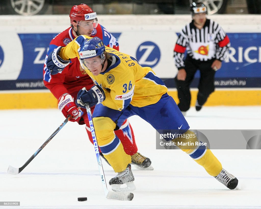Russia v Sweden - IIHF World Championship