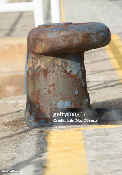 bollard in the port - metal decking stock pictures, royalty-free photos & images