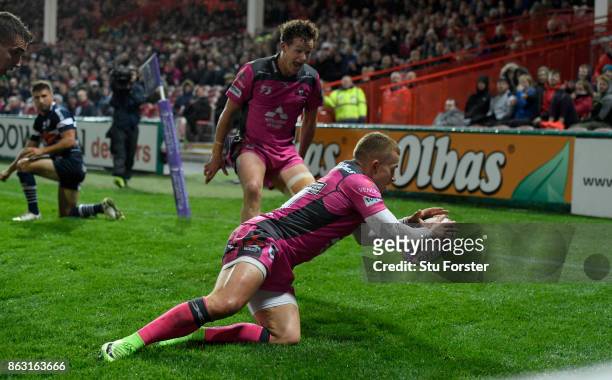 Gloucester player Ben Vellacott scores a try during the European Rugby Challenge Cup match between Gloucester Rugby and Agen at Kingsholm on October...