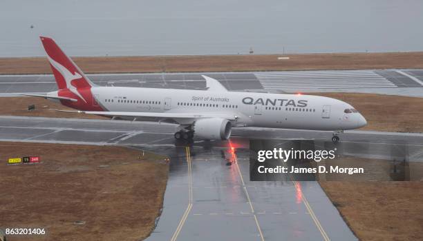 The new Qantas Boeing 787 Dreamliner arrives in Sydney for the first time on October 20, 2017 in Sydney, Australia.