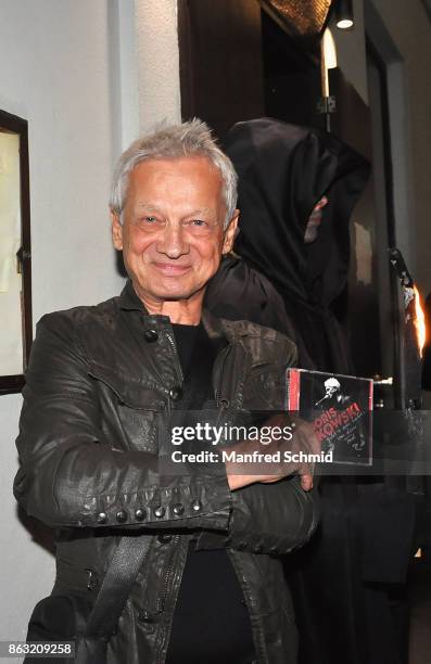 Boris Bukowski presents his new album 'Gibt's ein Leben vor dem Tod' at Cafe Jenseits on October 19, 2017 in Vienna, Austria.