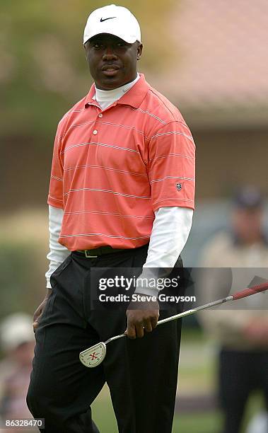 Marshall Faulk in action during round one of the 46th Bob Hope Chrysler Classic Celebirty Pro-Am at Bermuda Dunes Country Club in Bermuda Dunes,...