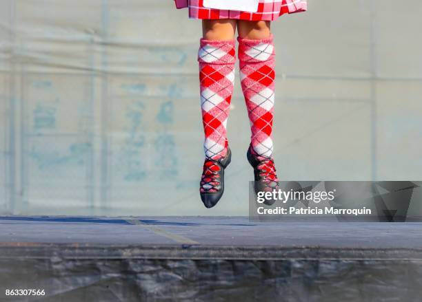 scottish dancing footwork - kilt stock pictures, royalty-free photos & images