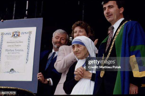 Mother Teresa receives the Freedom of the city of Dublin, Ireland
