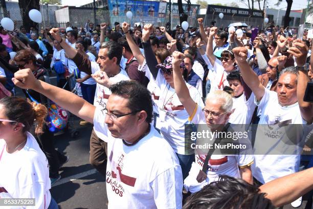 Neighbors they was living in the multi-family house of Tlalpan that collapsed after a earthquake on September 19 made a tribute in memory to the...