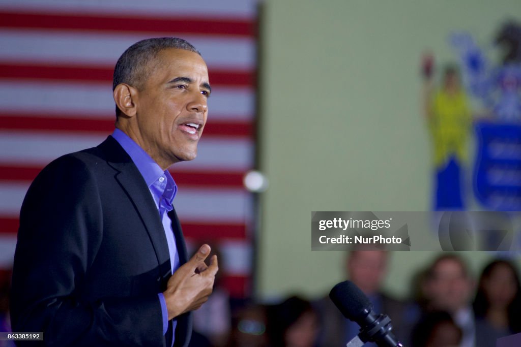 Obama Returns to Polics, Campainging for NJ Gubernatorial Race