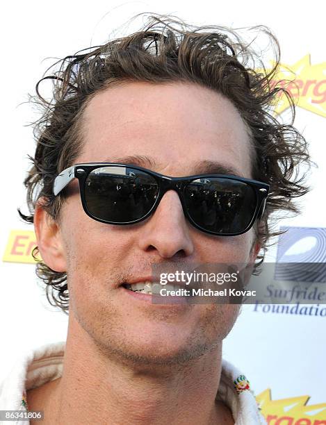 Actor Matthew McConaughey appears at the MaliBLUE Music & Art Festival Surfrider Foundation Benefit on the Malibu Pier on April 26, 2009 in Malibu,...