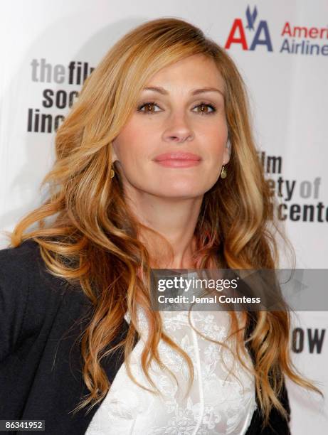 Actress Julia Roberts attends the Film Society of Lincoln Center's 36th Gala at Alice Tully Hall on April 27, 2009 in New York City.