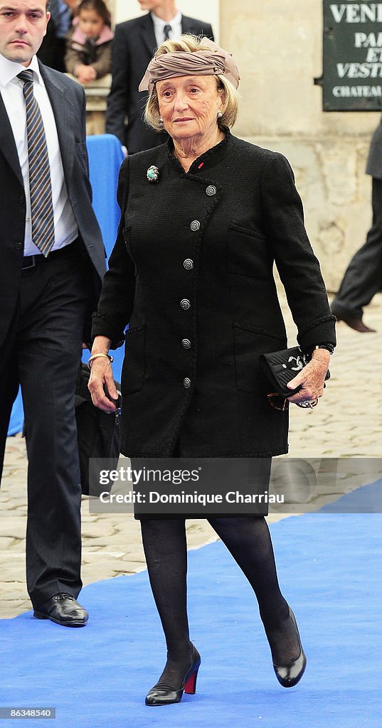 Duc de Vendome and Philomena de Tornos Celebrate Wedding in Senl