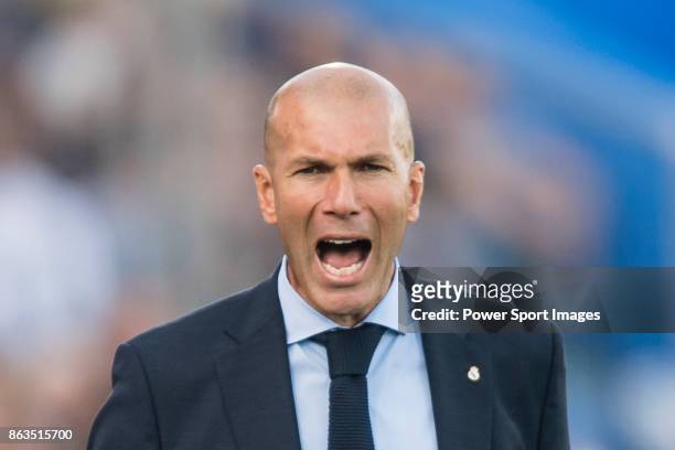 Manager Zinedine Zidane of Real Madrid reacts during the La Liga 2017-18 match between Getafe CF and Real Madrid at Coliseum Alfonso Perez on 14...