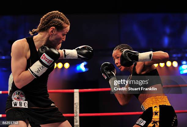 Boxing Ina World Boxing Council Featherweight Championship Photos and Premium High ...