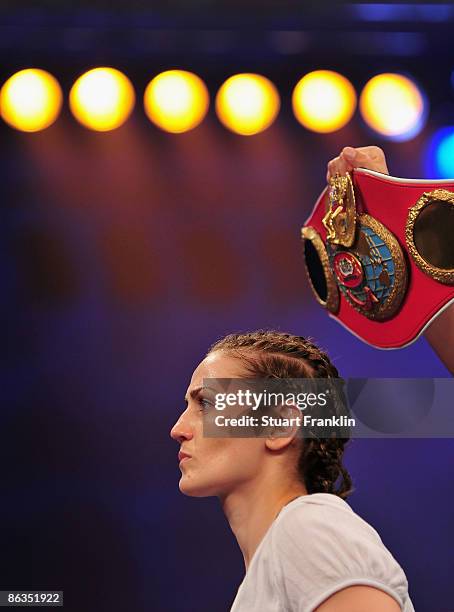 Boxing Ina World Boxing Council Featherweight Championship Photos and Premium High ...