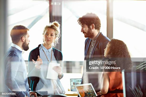 people working in office - brainstorming stock photos et images de collection