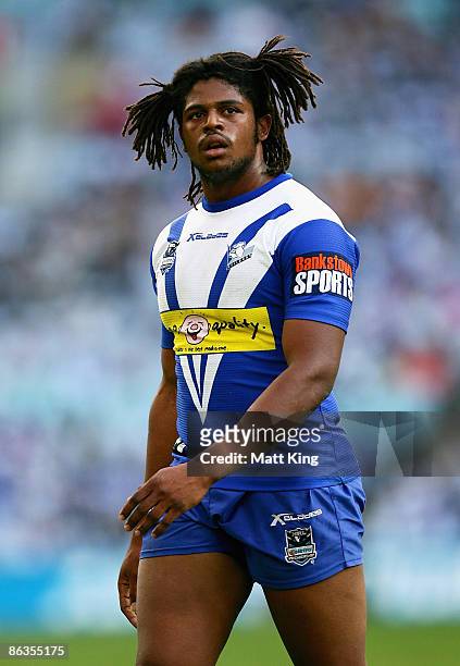 Jamal Idris of the Bulldogs looks on during the round eight NRL match between the Bulldogs and the Wests Tigers at ANZ Stadium on May 3, 2009 in...