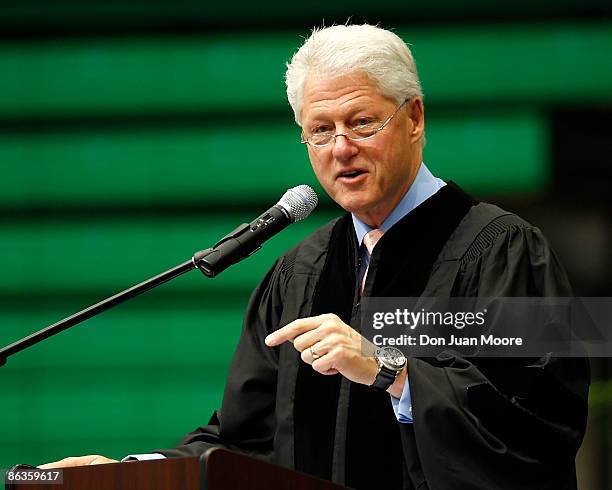 Former President Bill Clinton speaks to the '09 graduation class at Florida A&M University on May 3, 2009 in Tallahassee, Florida.