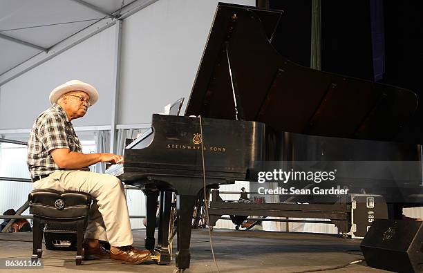 Ellis Marsalis performs at the 40th Annual New Orleans Jazz & Heritage Festival Presented by Shell at the Fair Grounds Race Course on May 3, 2009 in...