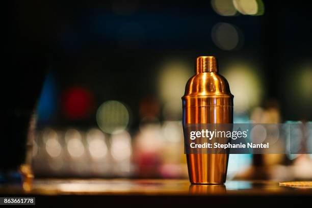 shaker in the city - cocktail shaker stock pictures, royalty-free photos & images