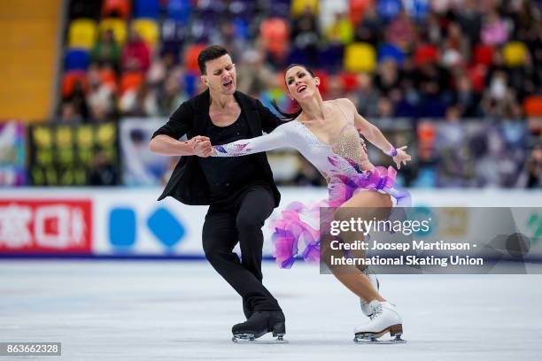 Charlene Guignard and Marco Fabbri of Italy compete in the Ice Dance Short Dance during day one of the ISU Grand Prix of Figure Skating, Rostelecom...
