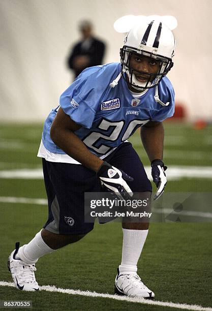 Ryan Mouton of the Tennessee Titans get set during the Tennessee Titans Minicamp on May 1, 2009 at Baptist Sports Park in Nashville, Tennessee.