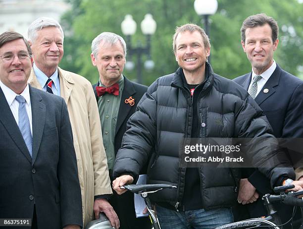 Rep. Michael C. Burgess, U.S. Rep. Tom Petri, U.S. Rep. Earl Blumenauer, Phil Keoghan and U.S. Rep. Russ Carnahan meet to speak about Keoghan's Ride...