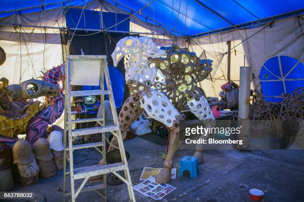 An unfinished giant alebrije, Mexican folk art sculpture, sits at artist Ricardo Linares' studio in Mexico City, Mexico, on Wednesday, Oct. 18, 2017....
