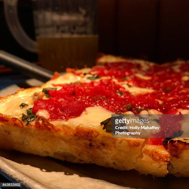 detroit style pizza - square pizza stock pictures, royalty-free photos & images