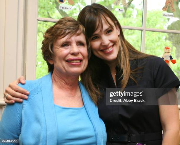 746 Jennifer Garner Conference Stock Photos, High-Res Pictures, and