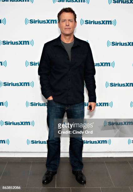 Actor Greg Kinnear visits the SiriusXM Studios on October 20, 2017 in New York City.