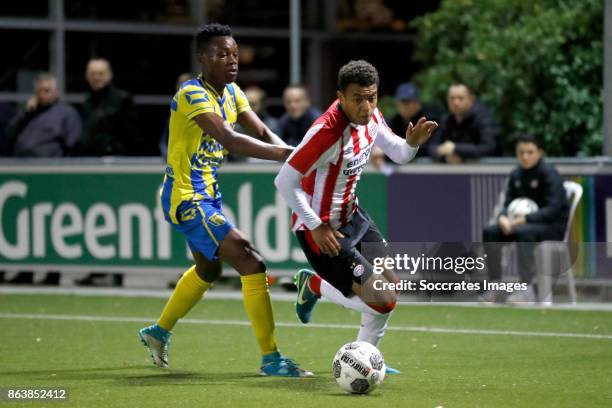 Fernando Lewis of Willem II, Donyell Malen of PSV U23 during the Dutch Jupiler League match between PSV U23 v RKC Waalwijk at the de Herdgang on...