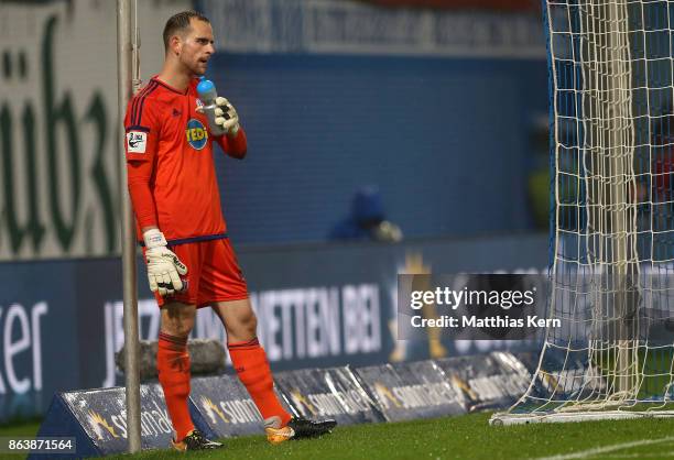 Goalkeeper Marius Gersbeck of Osnabrueck shows his Frustration after loosing the third league match between FC Hansa Rostock and VfL Osnabrueck at...