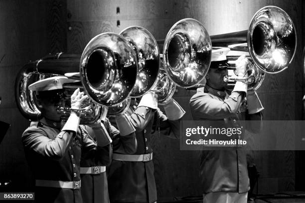 Bugle Corps Us Marine Drum Bugle Corps Stock-Fotos und Bilder - Getty Images
