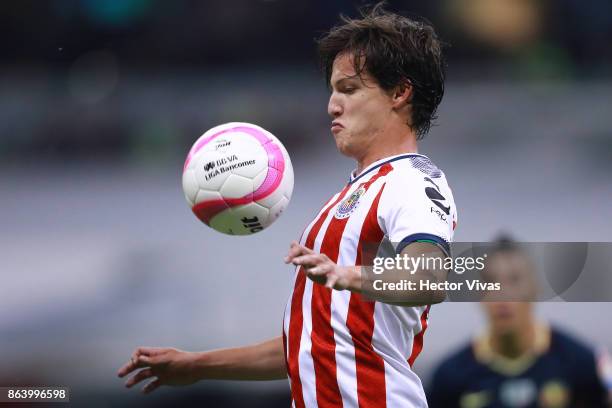 Carlos Fierro of Chivas controls the ball during the 10th round match between America and Chivas as part of the Torneo Apertura 2017 Liga MX at...