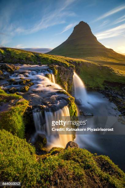 kirkjufell at sunrise in summer - iceland stock pictures, royalty-free photos & images