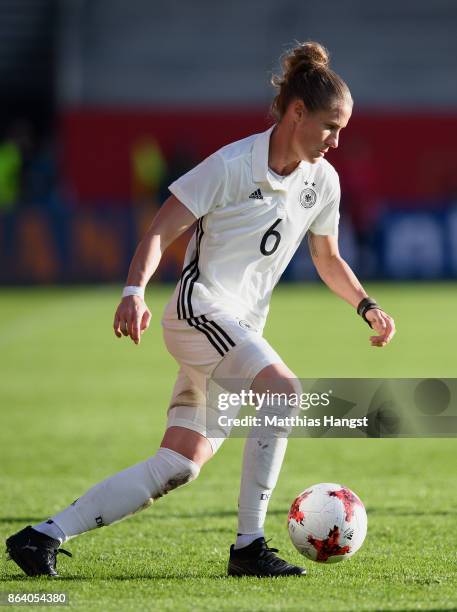 Simone Laudehr of Germany controls the ball during the 2019 FIFA Women's World Championship Qualifier match between Germany and Iceland at...